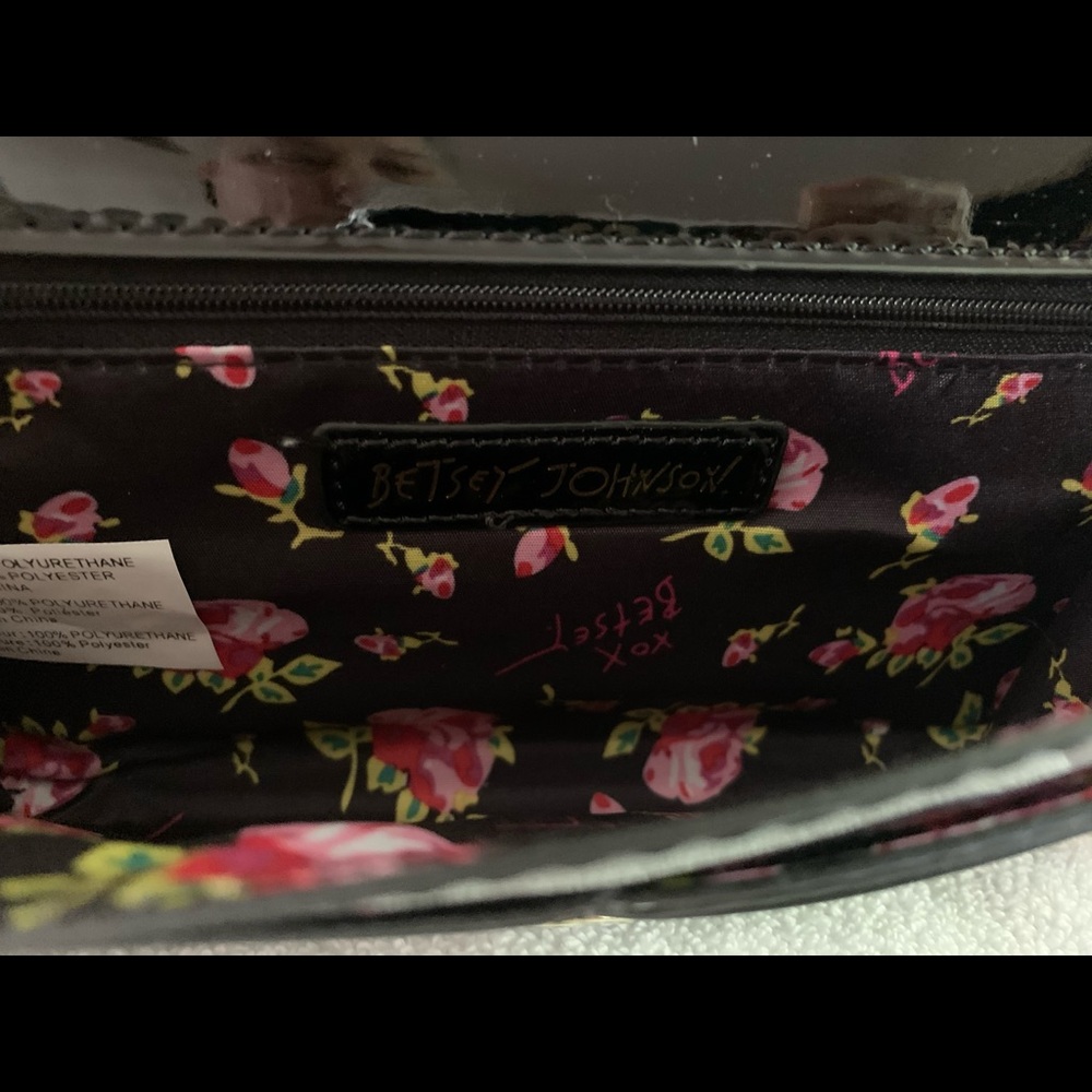 Betsy Johnson patent leather evening bag, black 🖤 - Picture 4 of 8